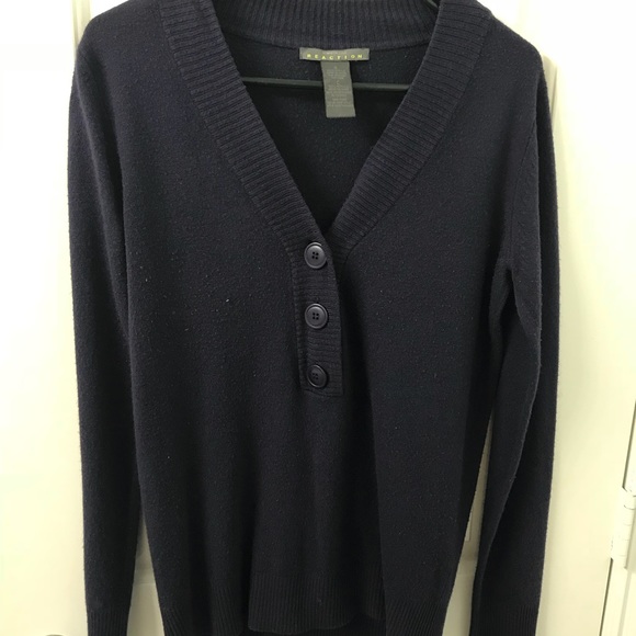 Kenneth Cole V neck sweater - Picture 1 of 2